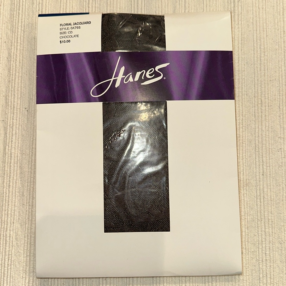 New in the package Hanes hosiery tights size CD color chocolate